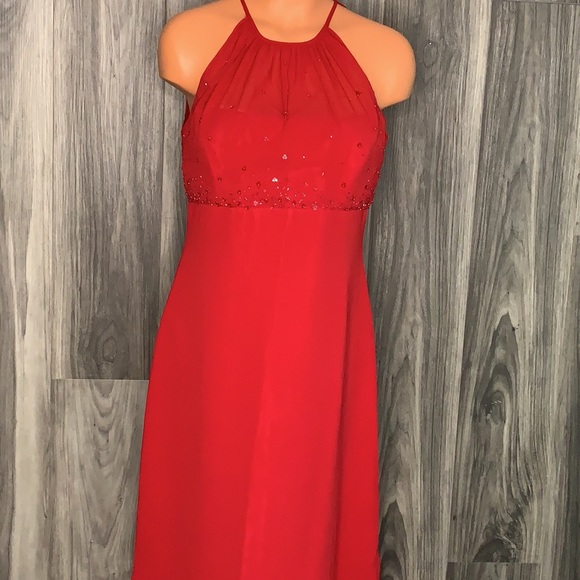 Red Dress - Picture 7 of 7